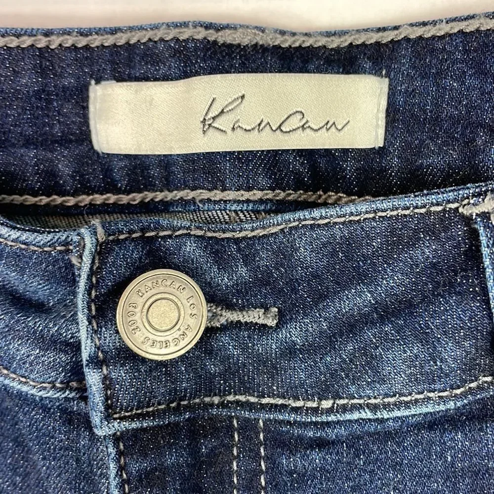 Kancan Jeans. Women’s Mid Rise Ultra Distressed Boyfriend Jeans. Size 29.